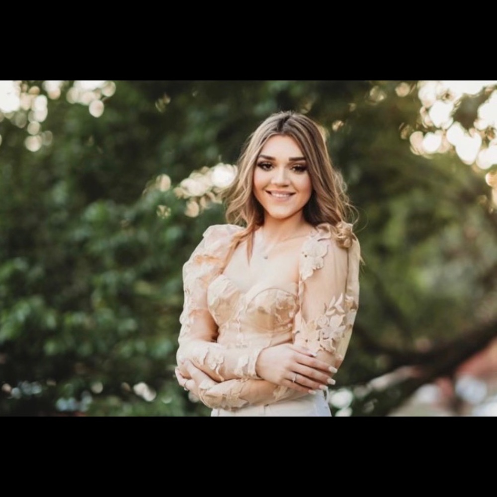 Meet your Posher, Lejla